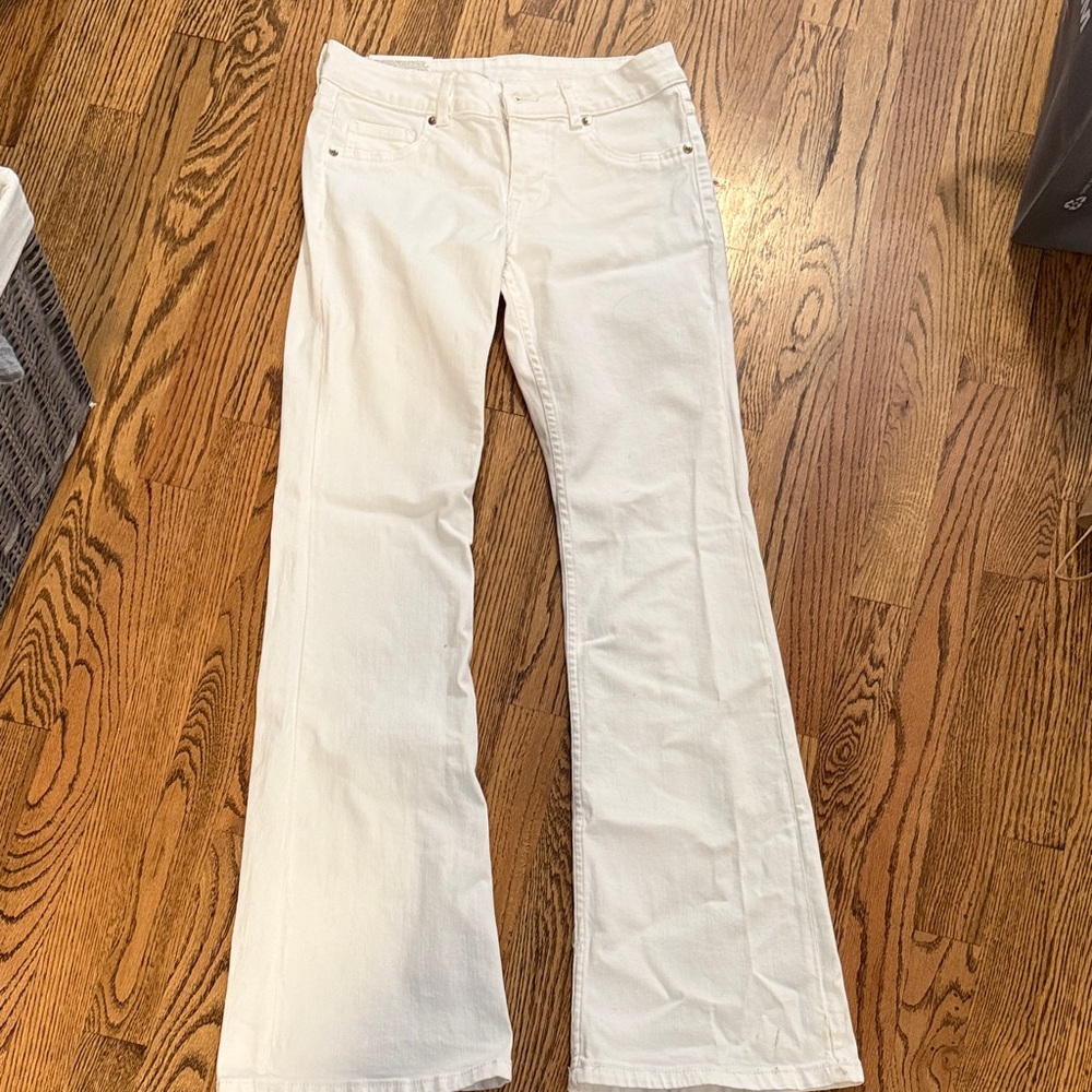 H&M Flare Low Waist White Jeane